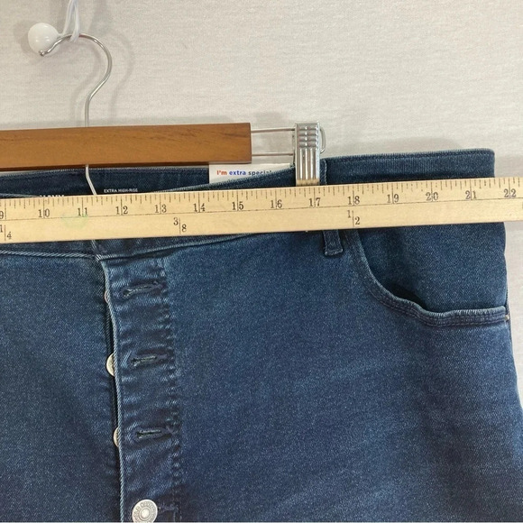NWT Old Navy Button Fly Rockstar Super Skinny Extra High Rise Jeans Size 26 plus - Picture 8 of 11
